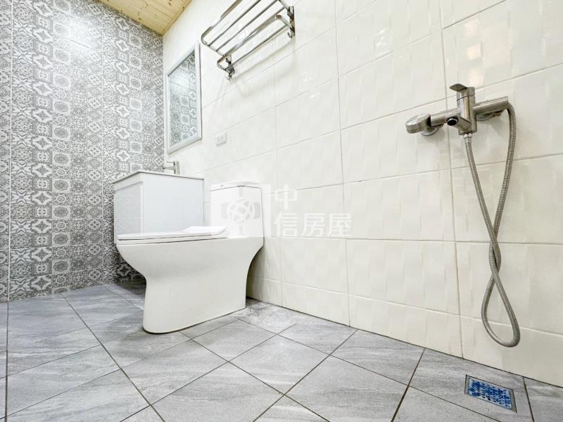安生街整新透天房屋室內格局與周邊環境