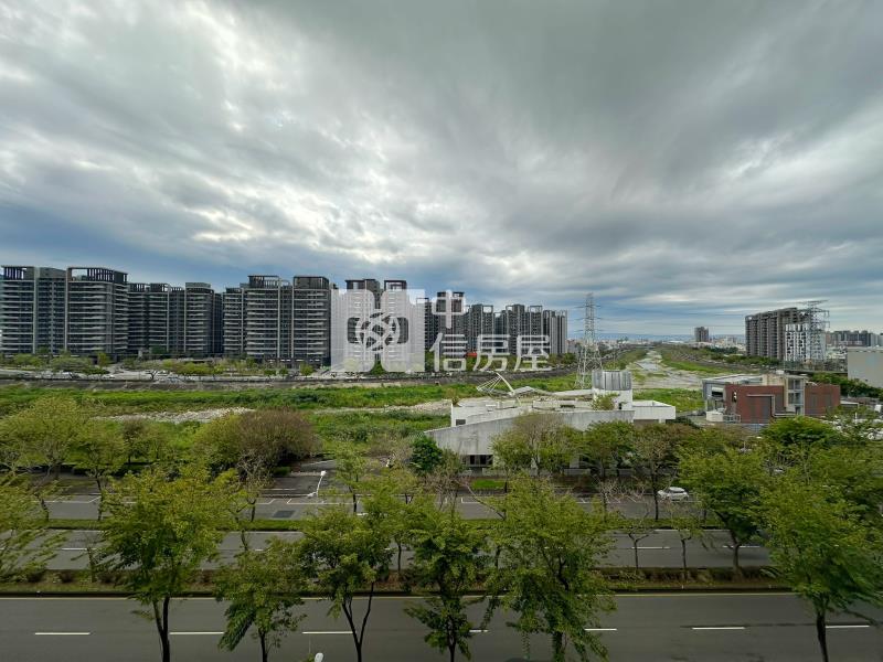 中國醫特區?總太明日朝南四房平車房屋室內格局與周邊環境