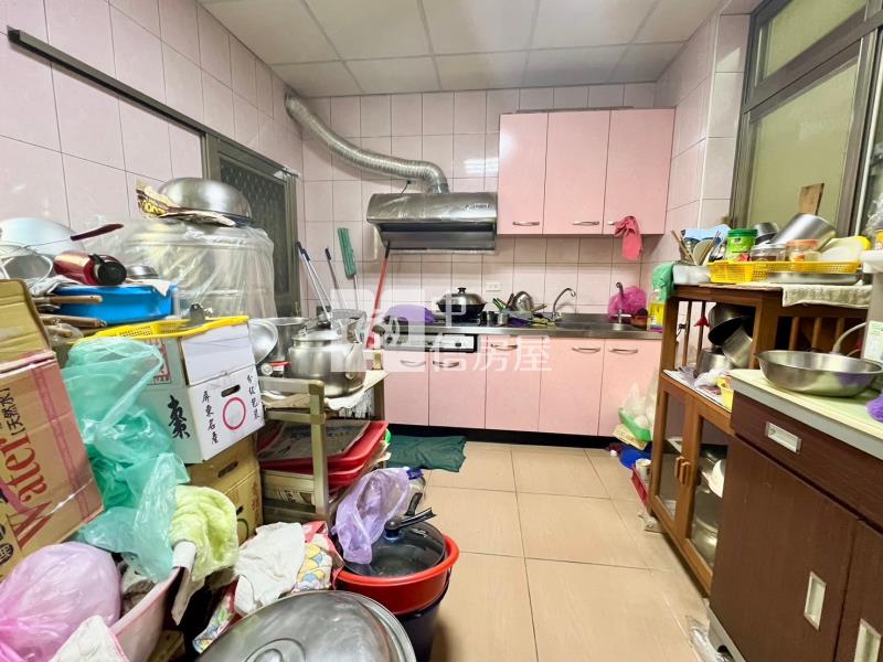 太平臨路透天店面房屋室內格局與周邊環境