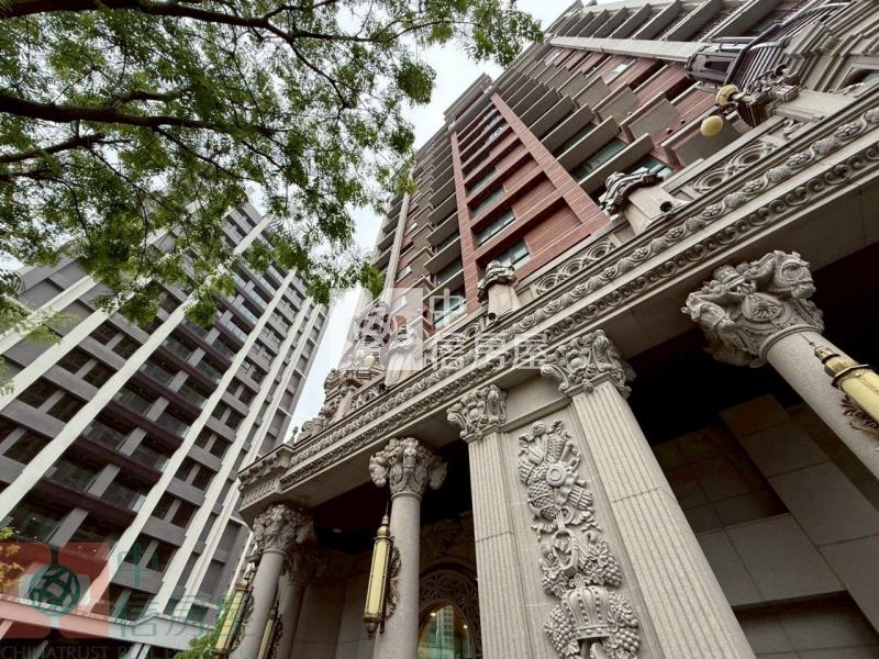 中路特區【君邑富域】藝術建築露台戶房屋室內格局與周邊環境