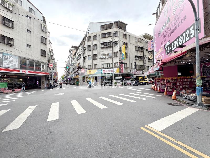 中國醫永興商圈熱鬧1-3樓金店+車位房屋室內格局與周邊環境