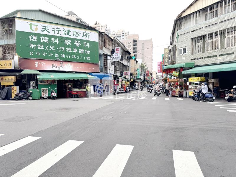 中國醫永興商圈熱鬧1-3樓金店+車位房屋室內格局與周邊環境
