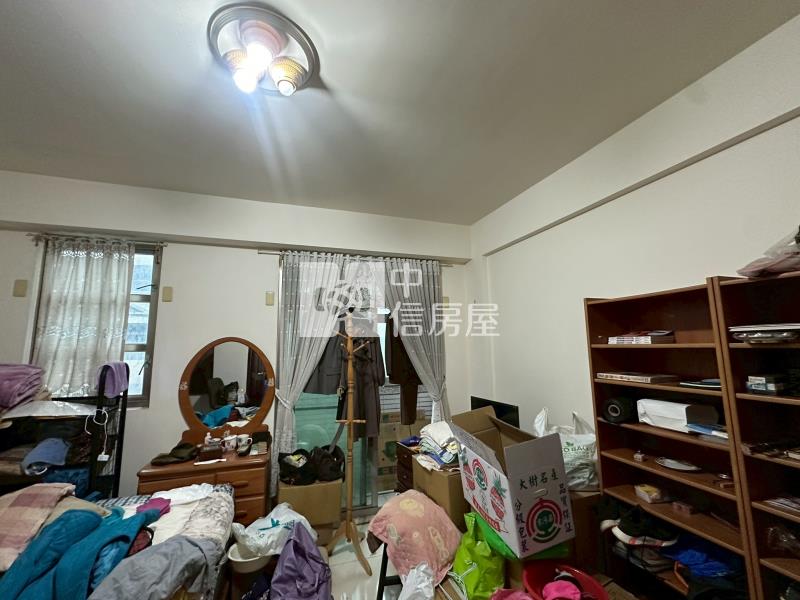 ▲五期車庫透天房屋室內格局與周邊環境
