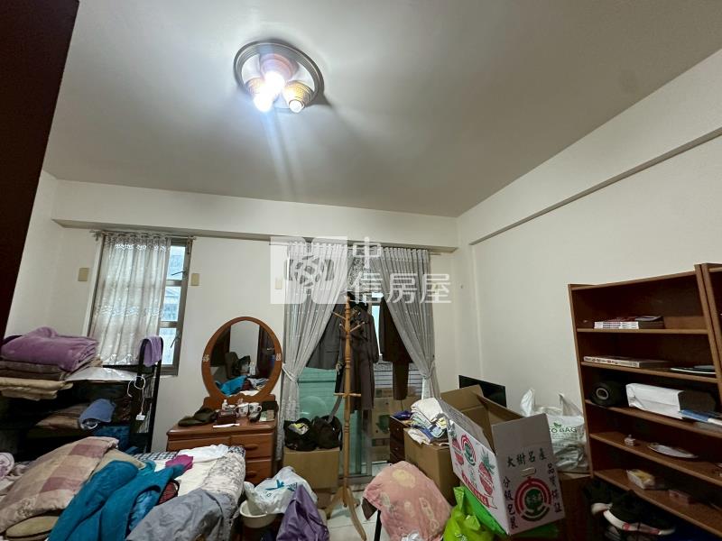 ▲五期車庫透天房屋室內格局與周邊環境