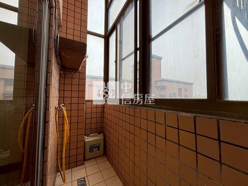 66快速道路旁低總價電梯三房房屋室內格局與周邊環境