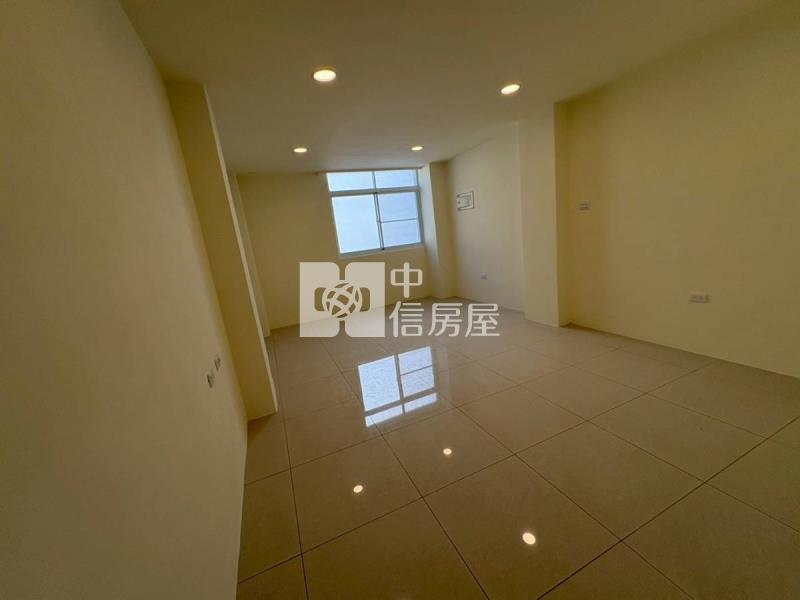 鳳甲商圈臨路全屋翻新透天房屋室內格局與周邊環境