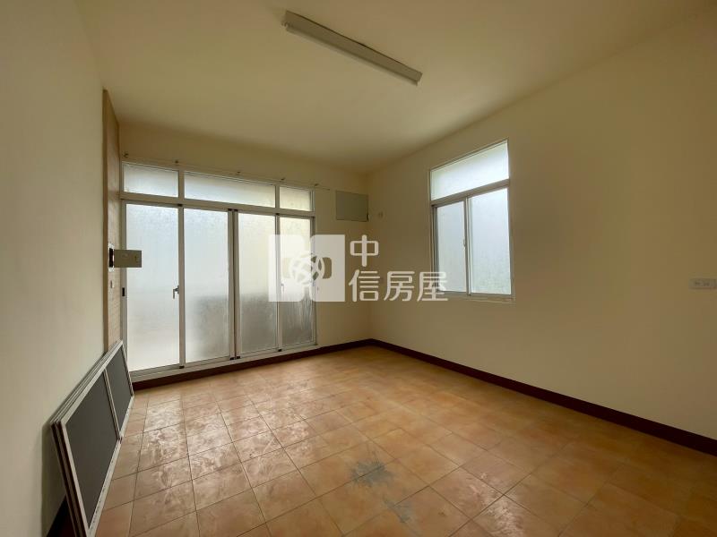 廣東商圈邊間新整透天房屋室內格局與周邊環境