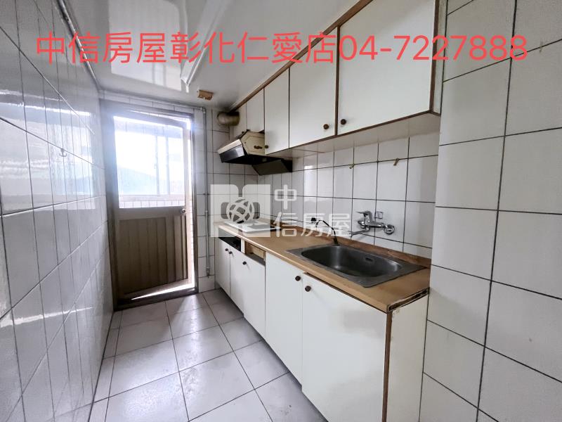 金馬大鎮車位三房房屋室內格局與周邊環境