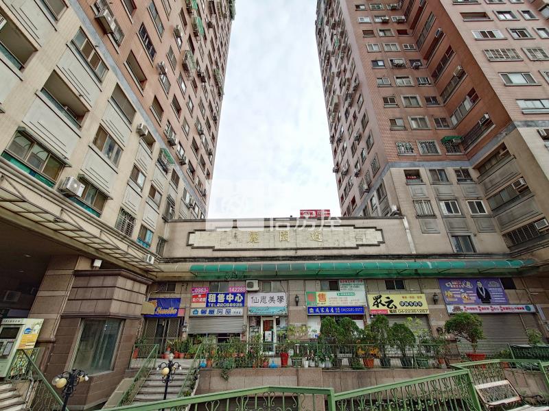 麗園道視野三房車位房屋室內格局與周邊環境