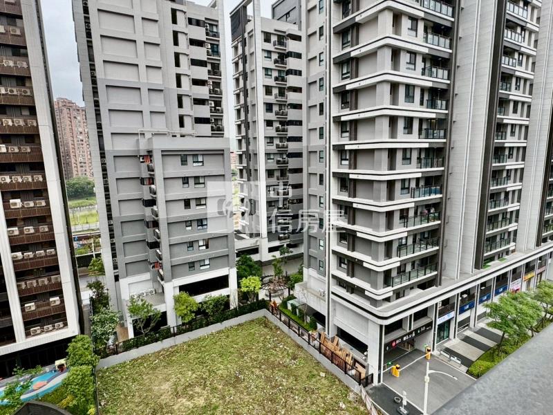 國王之森裝潢4改3房房屋室內格局與周邊環境