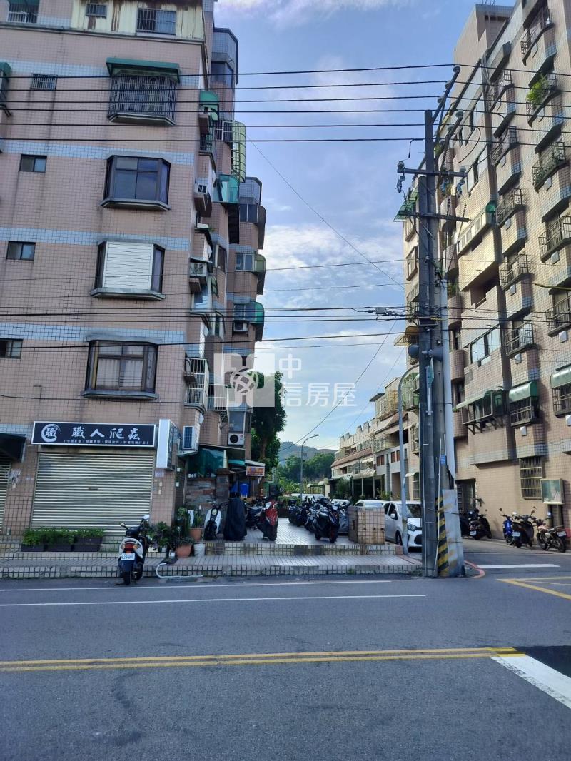 楊梅中華汽車低樓層電梯套房房屋室內格局與周邊環境