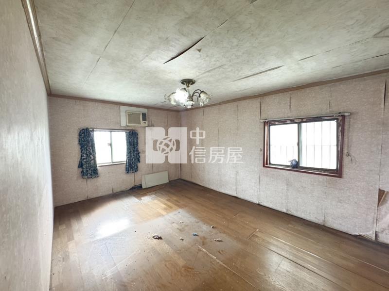 龍岡圓環大地坪獨棟透天房屋室內格局與周邊環境