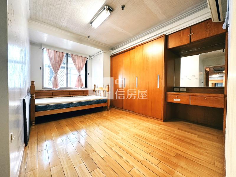 衛道名廈高樓層朝南大４房房屋室內格局與周邊環境