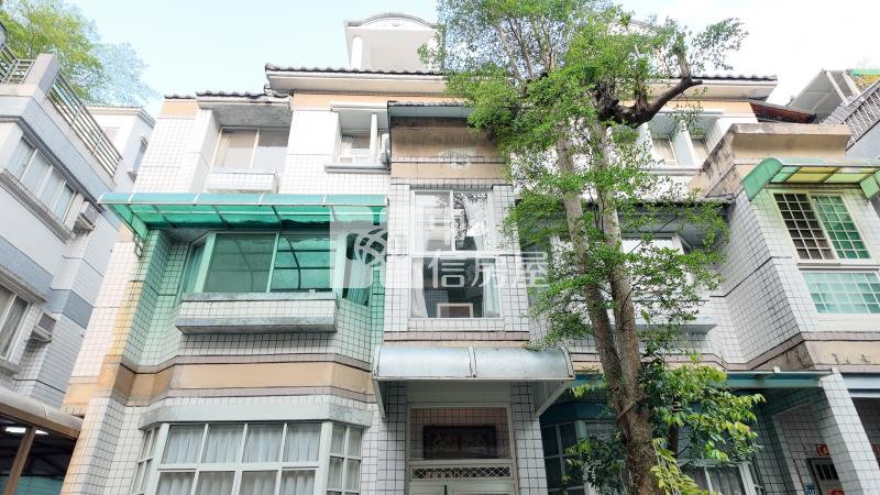 君臨別墅 ★影音空拍只在中信嘉義玉山店房屋室內格局與周邊環境