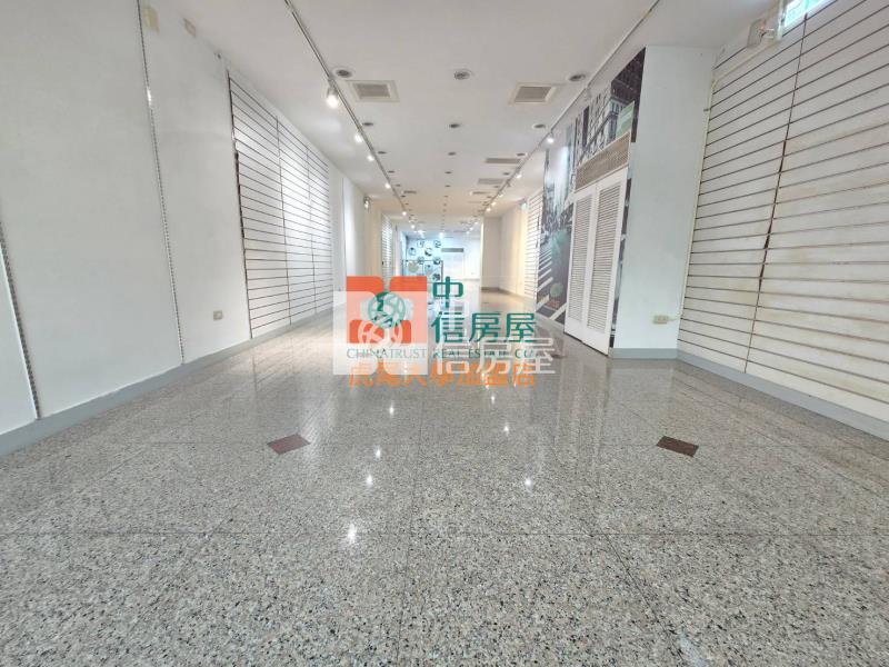虎尾市中心燙金店面房屋室內格局與周邊環境