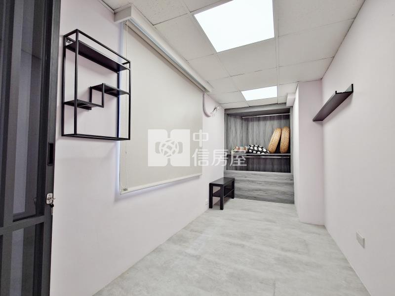 親親戲院角間大面寬店住房屋室內格局與周邊環境