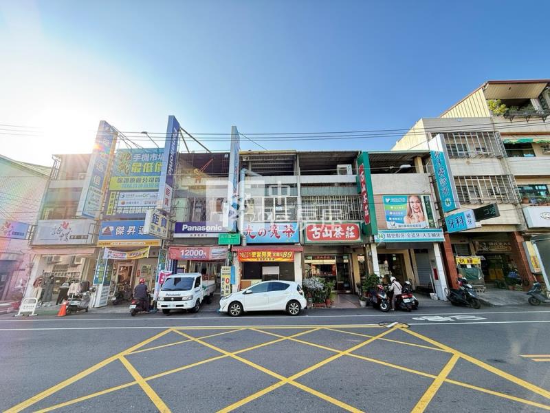 正昌平路吃市熱鬧透店