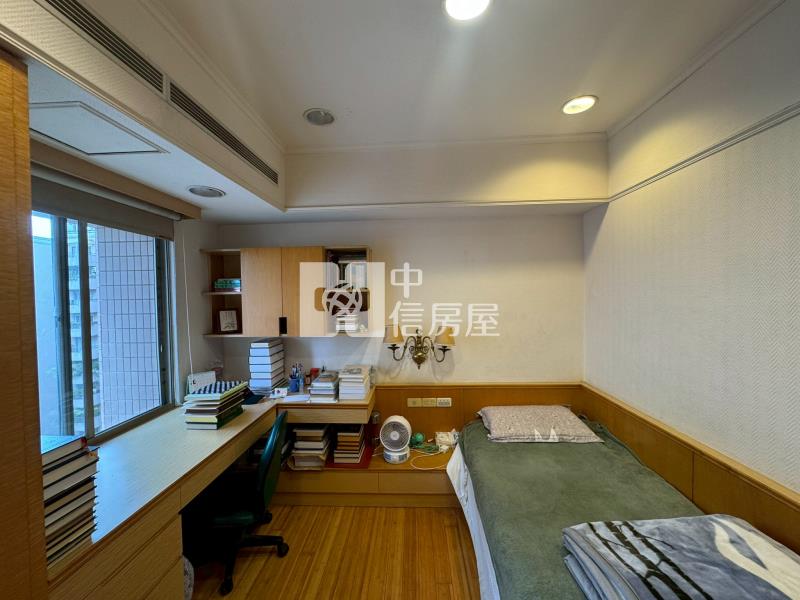 南屯捷運空中花園視野美四房雙車房屋室內格局與周邊環境