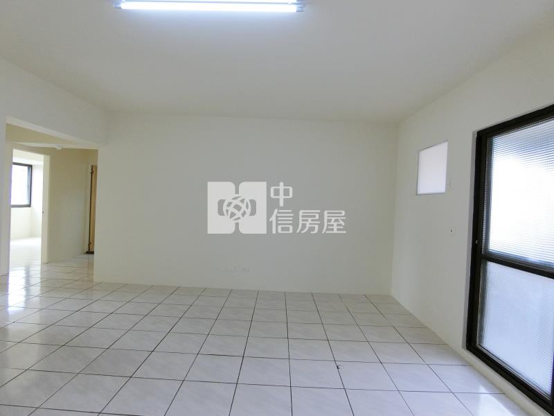 市政名園房屋室內格局與周邊環境
