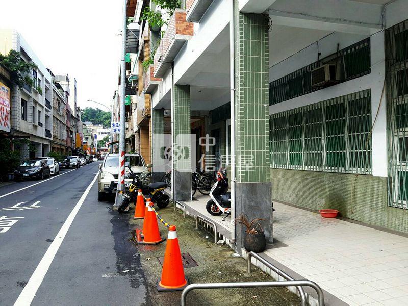 鼓山哈瑪星透天店面房屋室內格局與周邊環境
