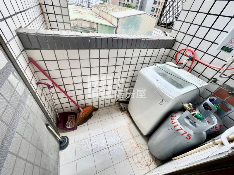 厚生新紀元房屋室內格局與周邊環境
