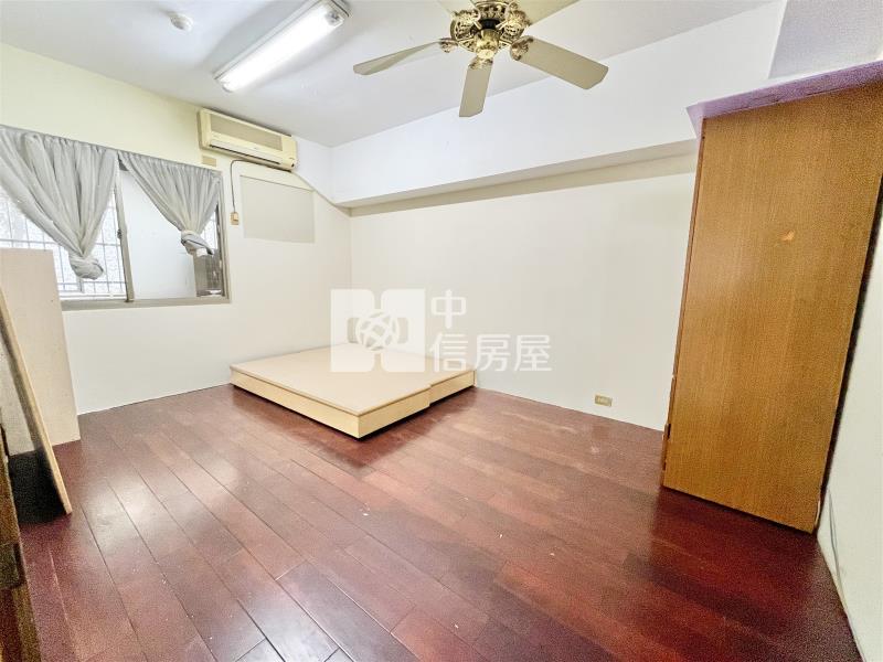 文心國小旅順天地3+1房車位(專任)房屋室內格局與周邊環境