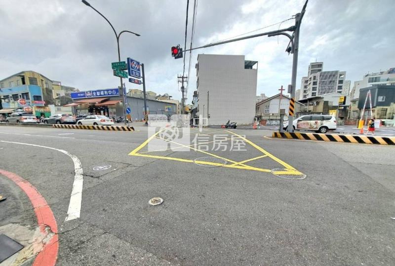 北區忠義段商業區商四房屋室內格局與周邊環境