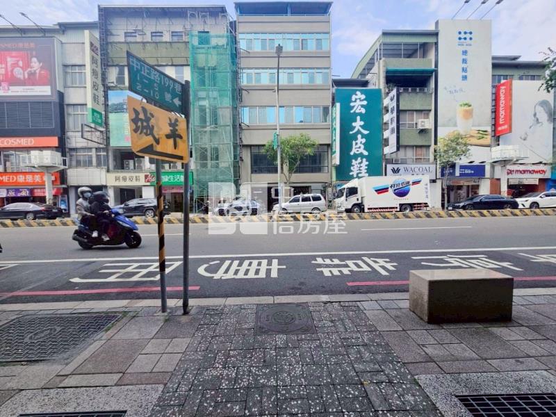 中正路商業區建地送透天房屋室內格局與周邊環境