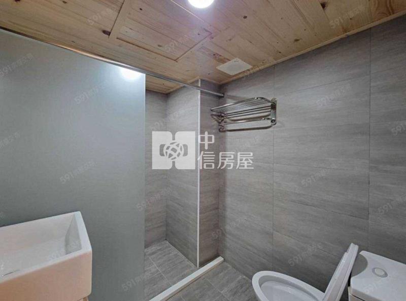 南崁台茂全新整理四房+車房屋室內格局與周邊環境