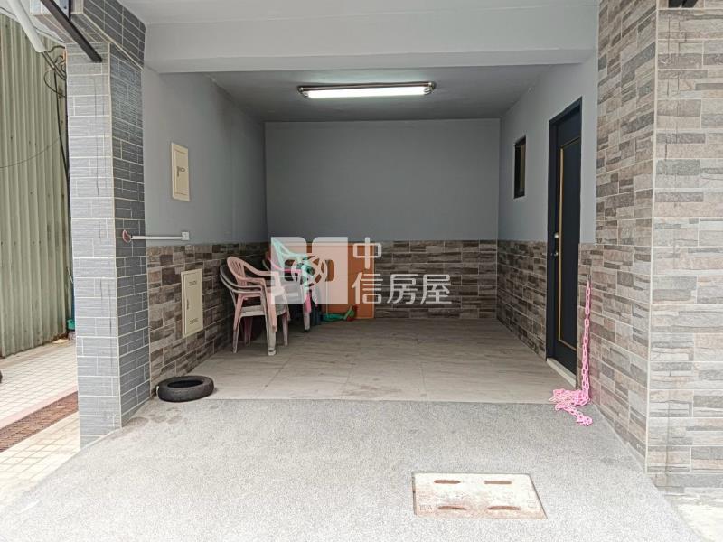 三多捷運翻新車庫透天房屋室內格局與周邊環境