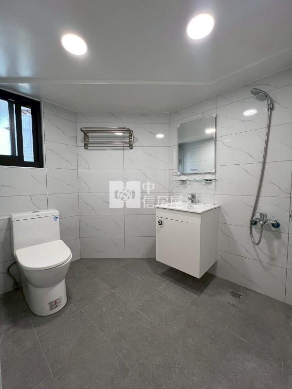 國美精美三房房屋室內格局與周邊環境