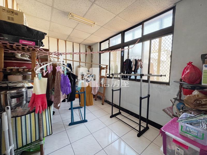 近南崁市場.錢櫃.南美國小黃金透店房屋室內格局與周邊環境