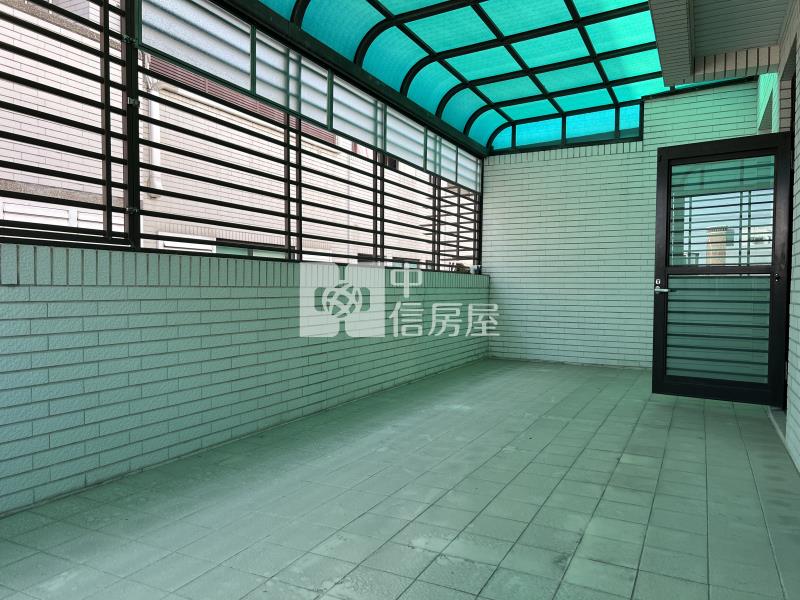 崇善角窗大面寬電梯賺錢金店房屋室內格局與周邊環境