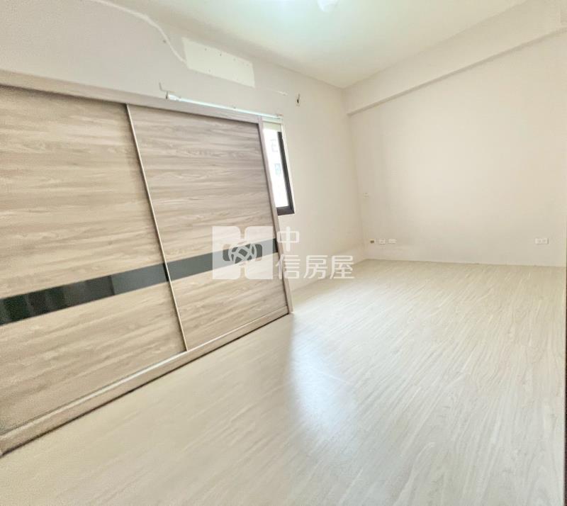 學區旁震後透店房屋室內格局與周邊環境