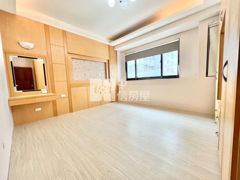 學區旁震後透店房屋室內格局與周邊環境