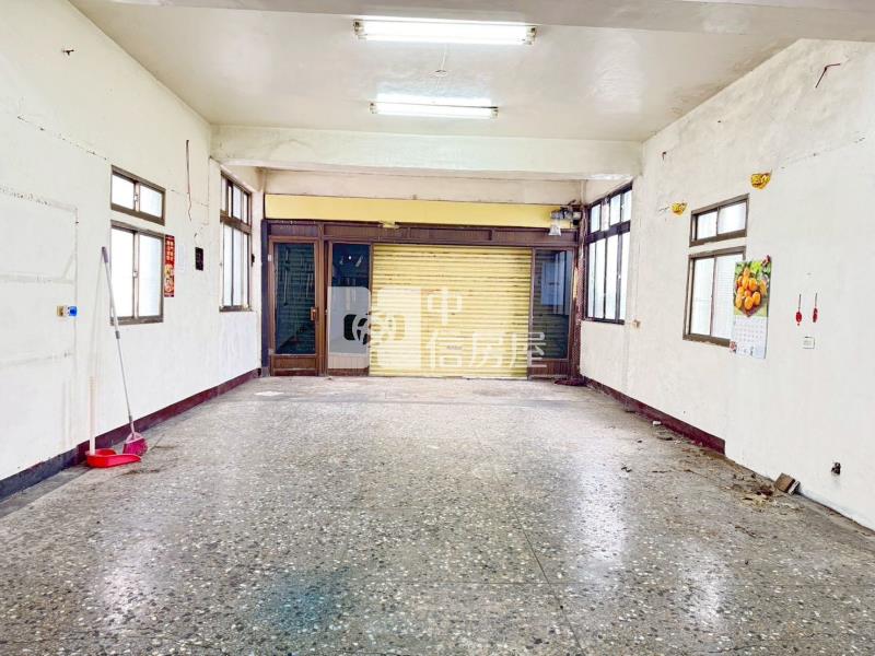 龍岡阿嬤的獨棟透天房屋室內格局與周邊環境