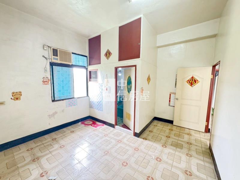 龍岡阿嬤的獨棟透天房屋室內格局與周邊環境
