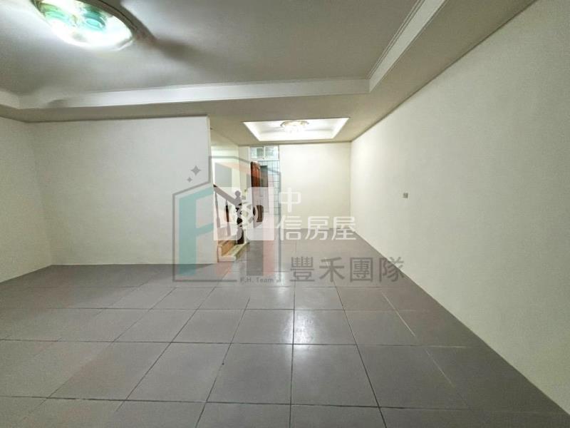 【豐禾】龍潭復興路大面寬雙車透天房屋室內格局與周邊環境
