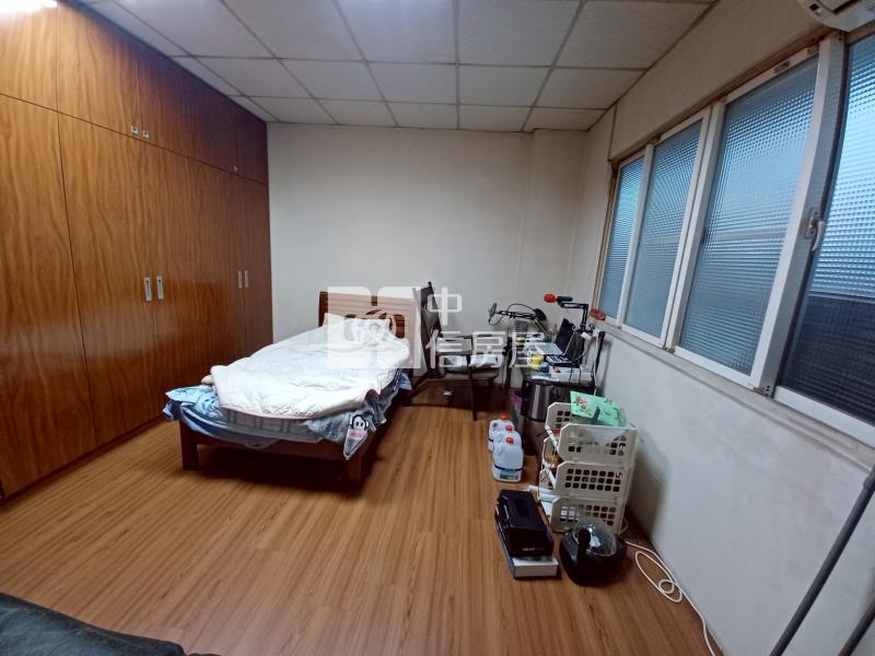 仁武商圈臨路/大地坪/四套房雙車墅房屋室內格局與周邊環境