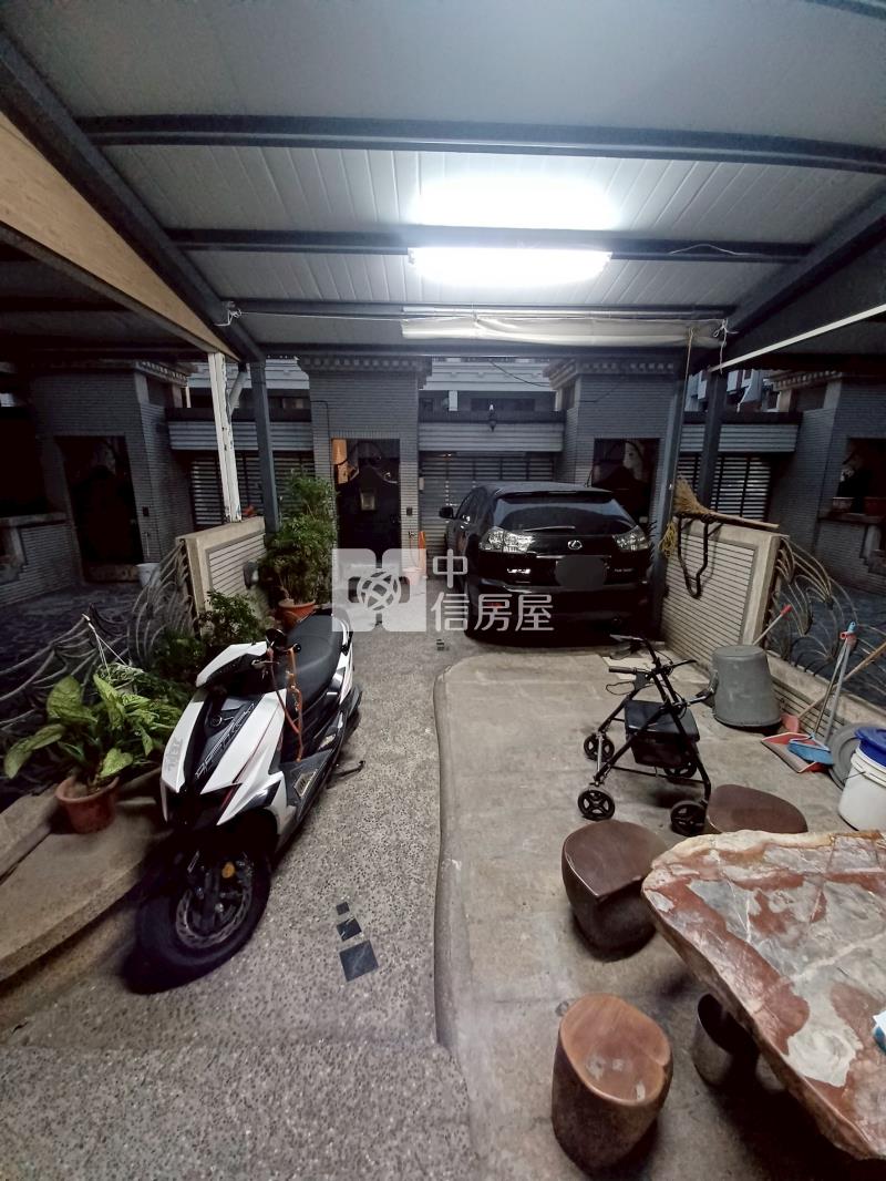 仁武商圈臨路/大地坪/四套房雙車墅房屋室內格局與周邊環境