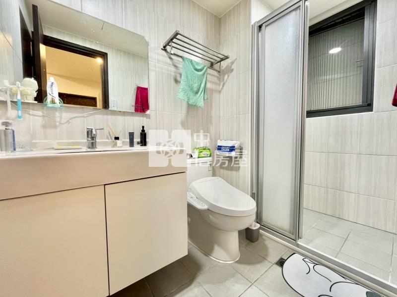 總太2020大兩房平車20坪大露臺戶房屋室內格局與周邊環境