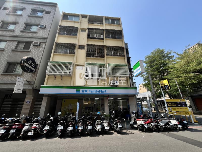 一中正錦新街邊間大店面房屋室內格局與周邊環境