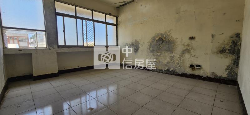 高雄房屋《高雄林園港埔透天》房屋室內格局與周邊環境