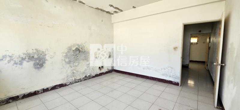 高雄房屋《高雄林園港埔透天》房屋室內格局與周邊環境