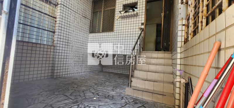 高雄房屋《高雄林園港埔透天》房屋室內格局與周邊環境