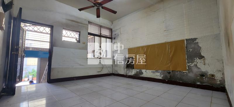 高雄房屋《高雄林園港埔透天》房屋室內格局與周邊環境