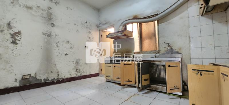 高雄房屋《高雄林園港埔透天》房屋室內格局與周邊環境