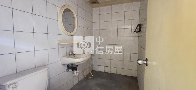 高雄房屋《高雄林園港埔透天》房屋室內格局與周邊環境