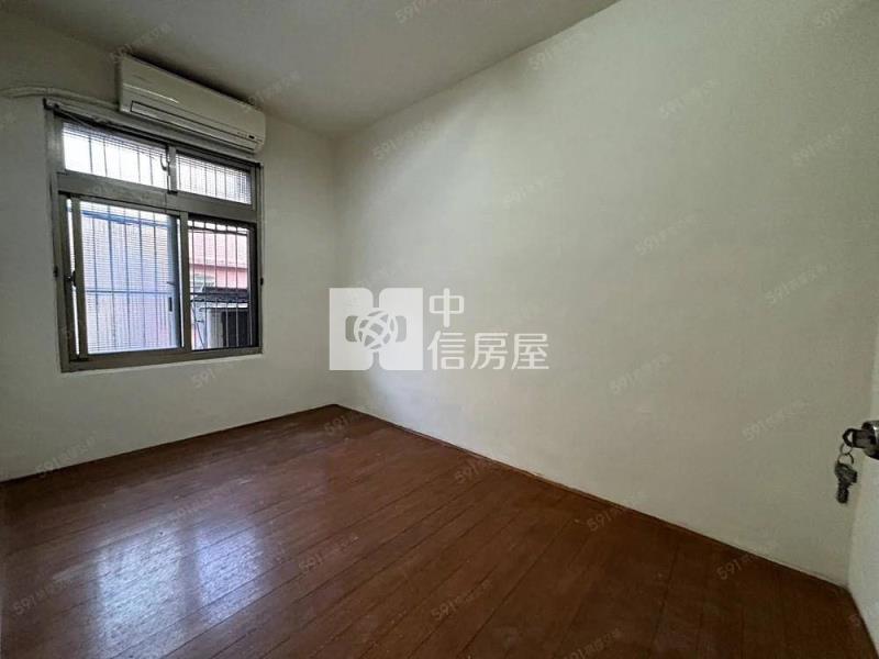 復興路面寬大透天房屋室內格局與周邊環境