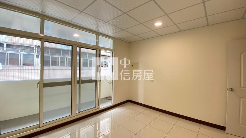 宜欣國小全新整理六房透天房屋室內格局與周邊環境